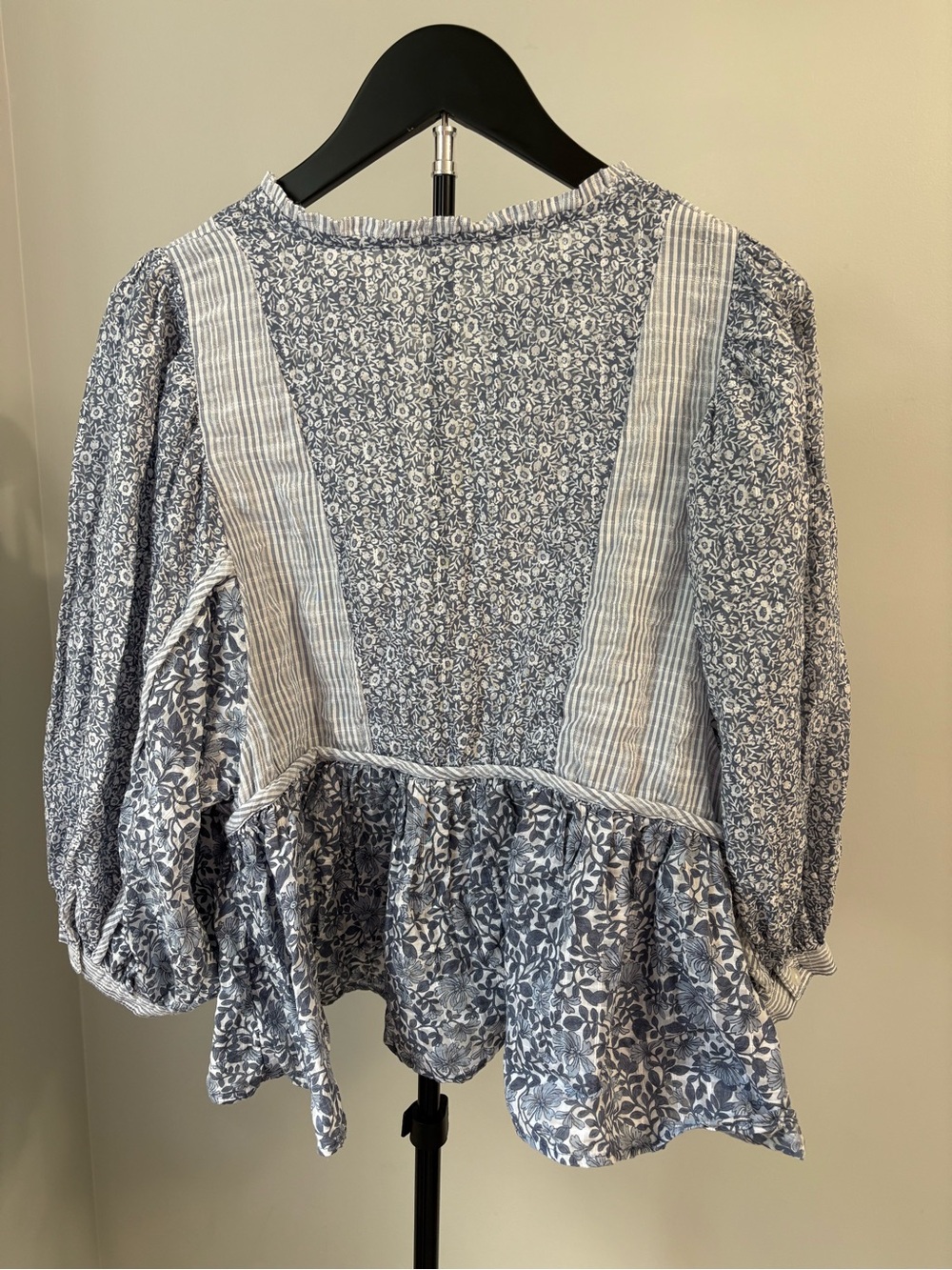 American Eagle NWT Mixed Floral Boho Peasant Blouse Top Blue Balloon Sleeve XS - Picture 4 of 7